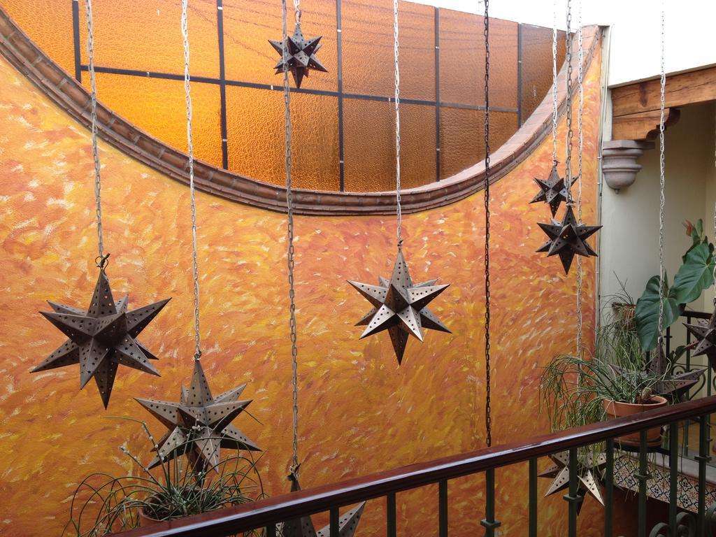 Hostal Casa Castillo Morelia Buitenkant foto