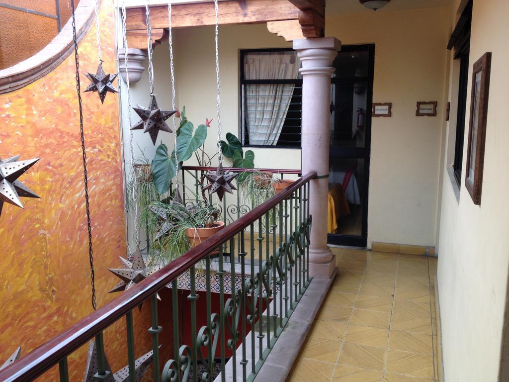 Hostal Casa Castillo Morelia Buitenkant foto