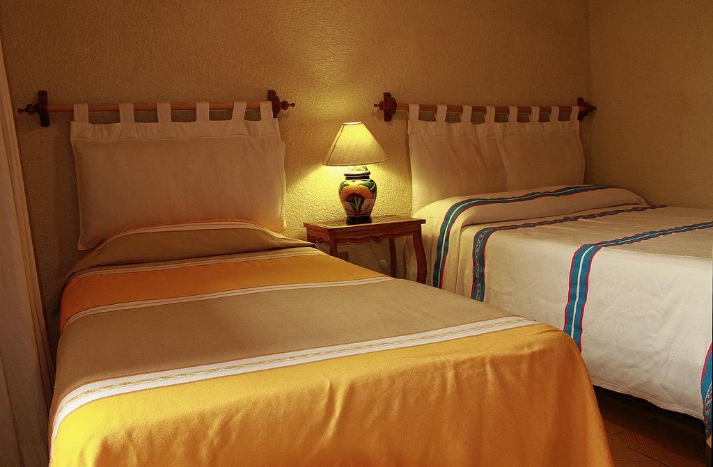 Hostal Casa Castillo Morelia Buitenkant foto