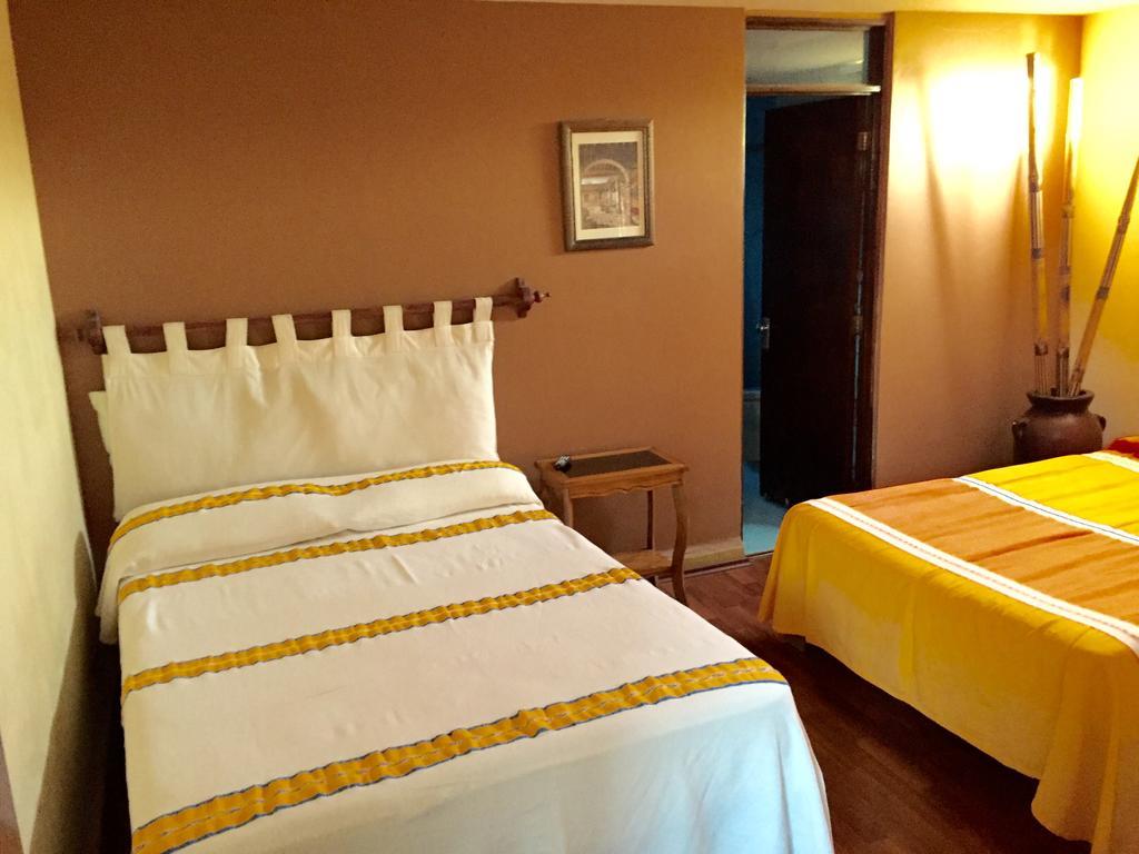 Hostal Casa Castillo Morelia Kamer foto