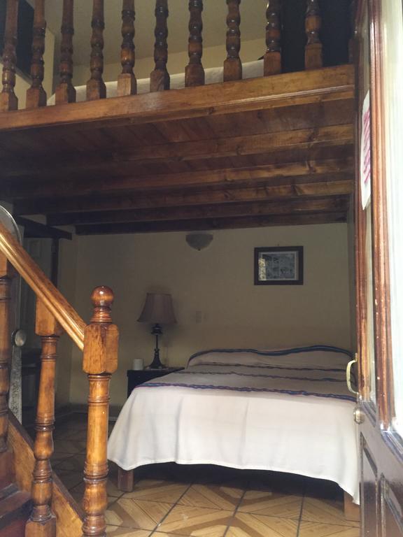 Hostal Casa Castillo Morelia Buitenkant foto