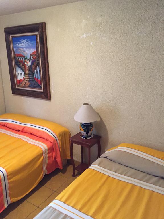 Hostal Casa Castillo Morelia Buitenkant foto