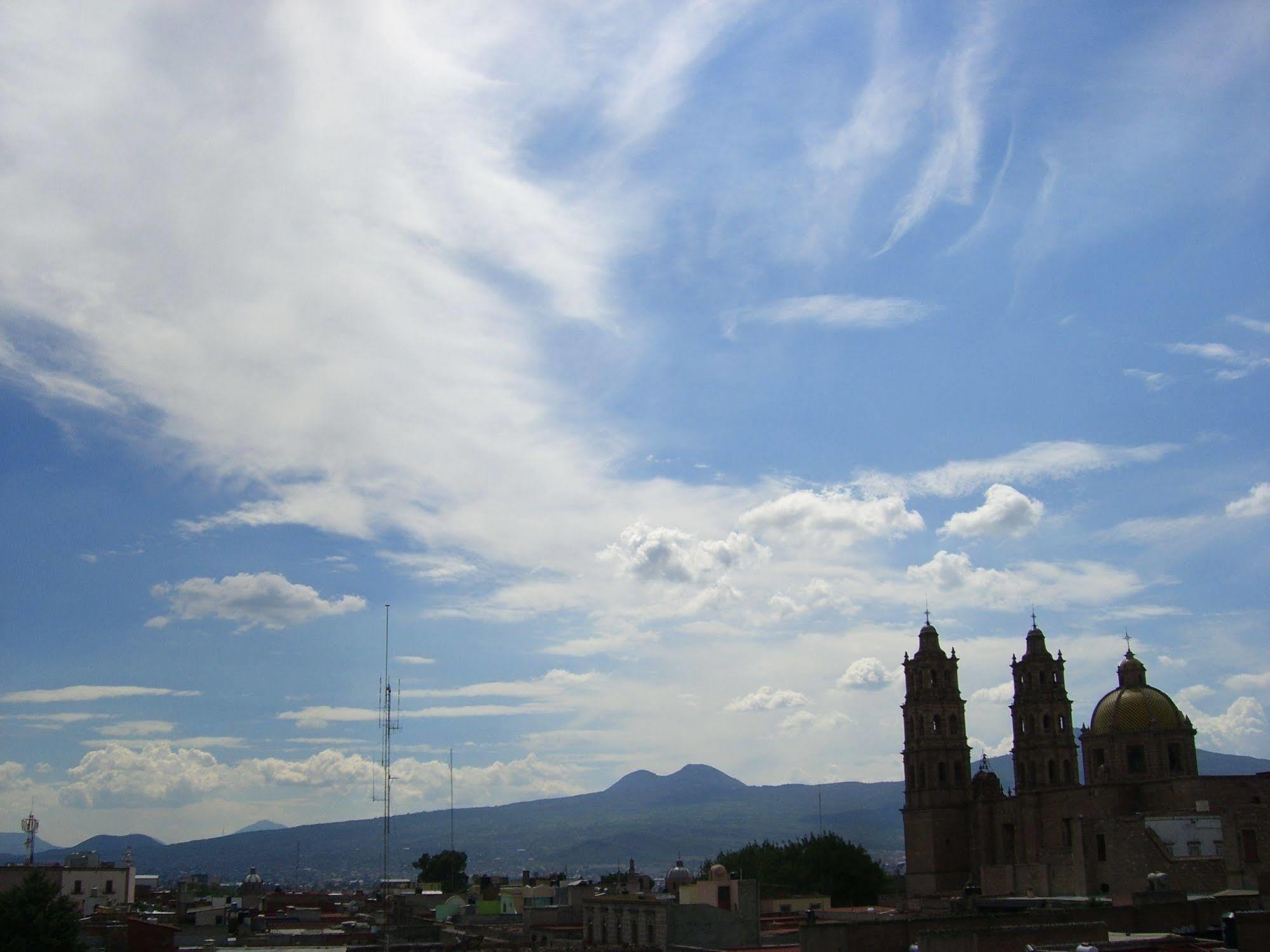 Hostal Casa Castillo Morelia Buitenkant foto