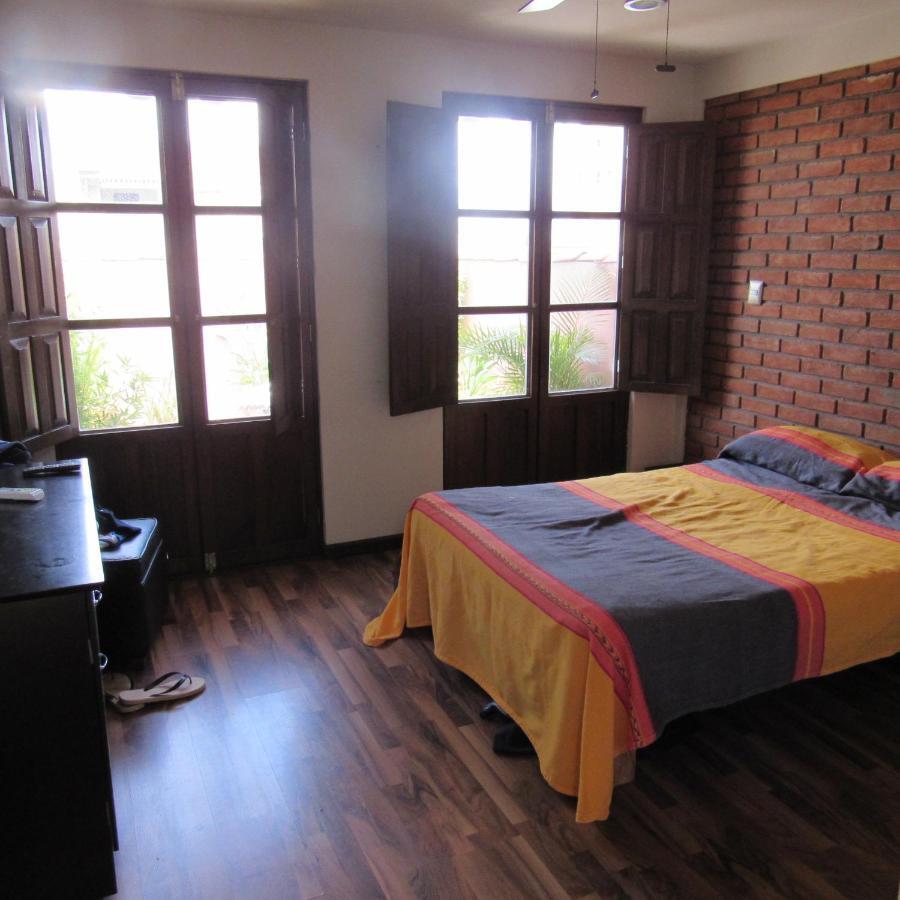 Hostal Casa Castillo Morelia Buitenkant foto