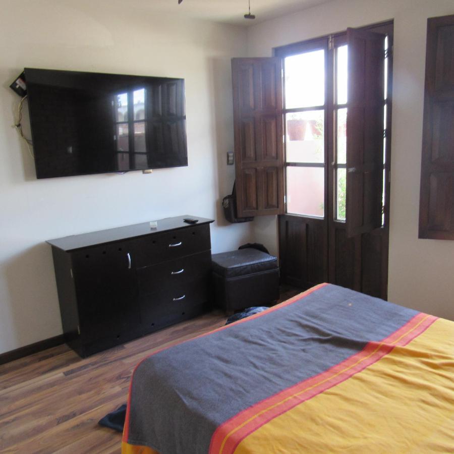 Hostal Casa Castillo Morelia Buitenkant foto